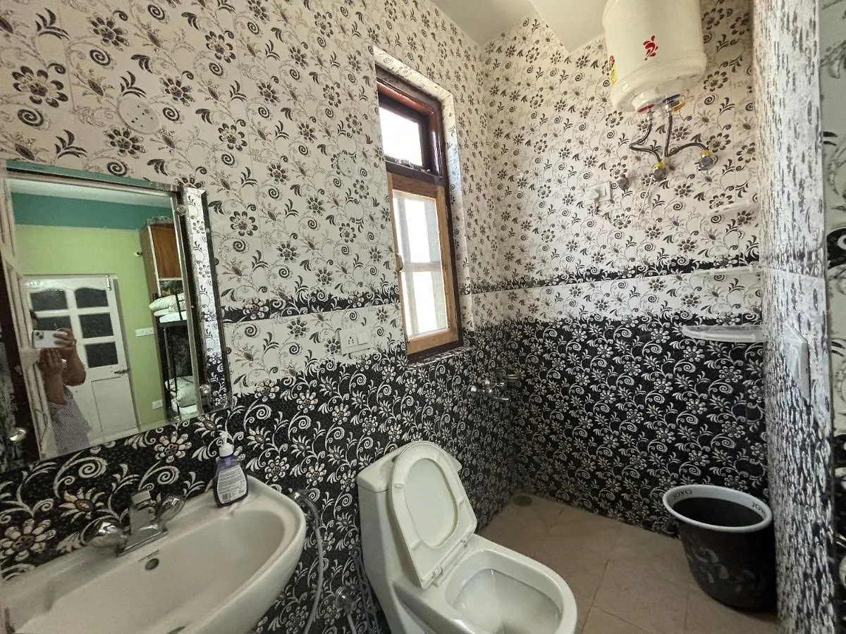 Zu-Zu Hostels Shimla