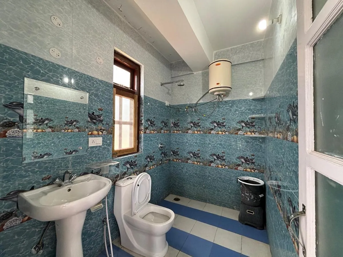 Zu-Zu Hostels Shimla 0*,  India