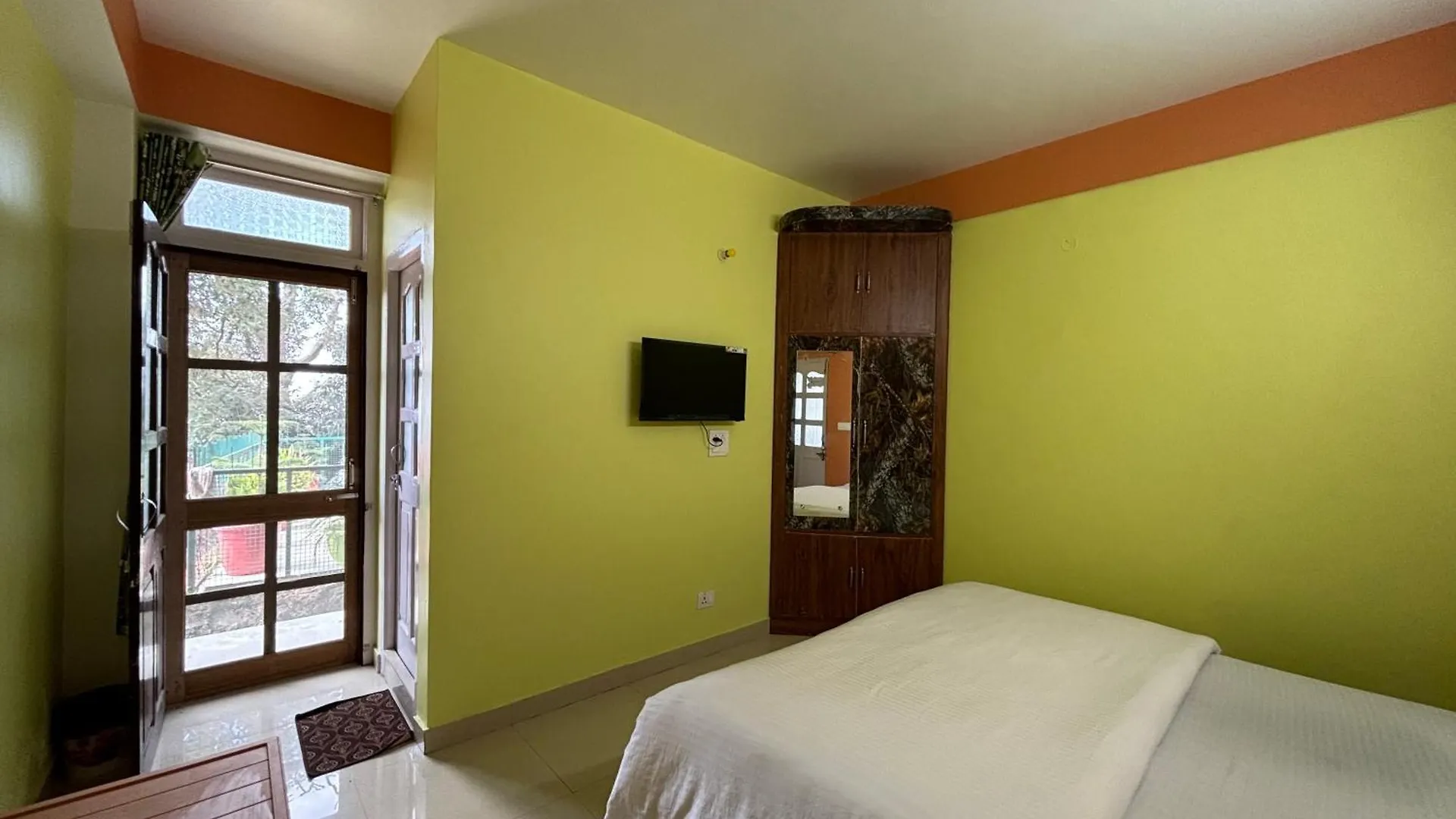 Zu-Zu Hostels Shimla India